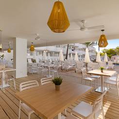 Piscine avec bar Palmanova Beach Apartments by TRH - Palmanova